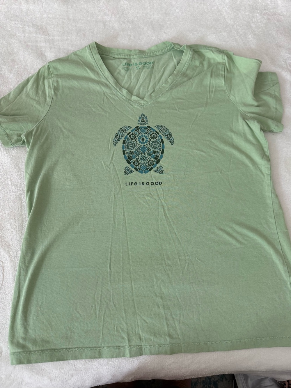 Life is Good Women’s Size Small Green Top Sea Turtle E19